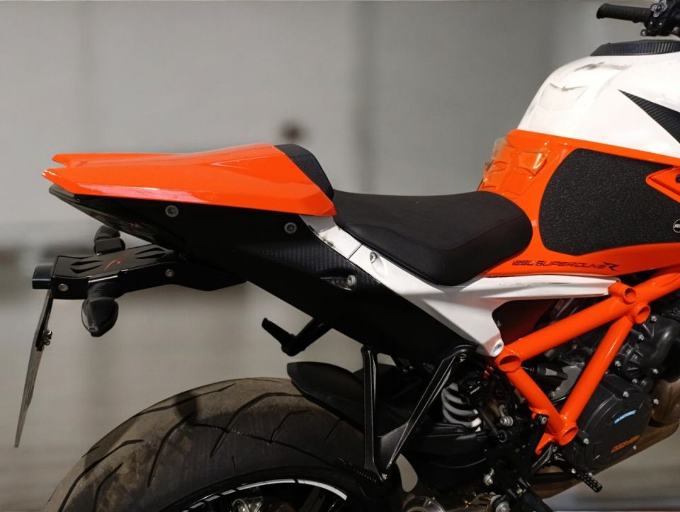 KTM 1290 SUPER DUKE R 4