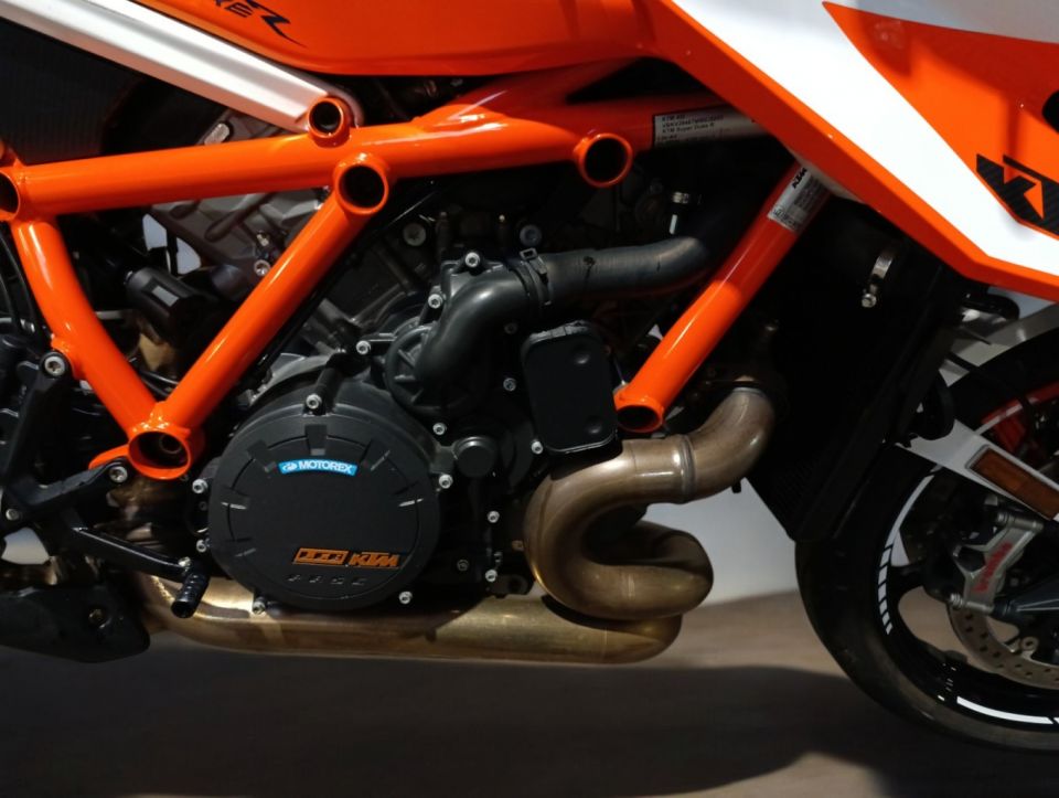 KTM 1290 SUPER DUKE R 4
