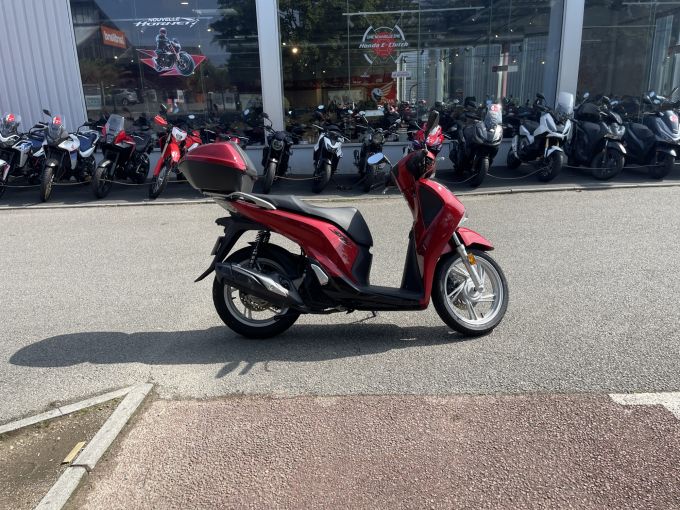 HONDA SH125AD 4