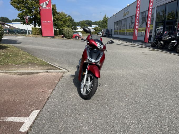 HONDA SH125AD 4