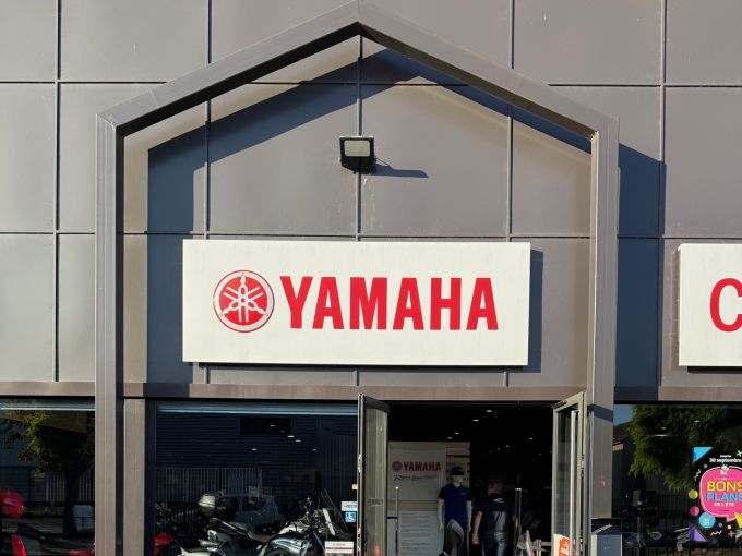 YAMAHA XTZ TENERE 700 4