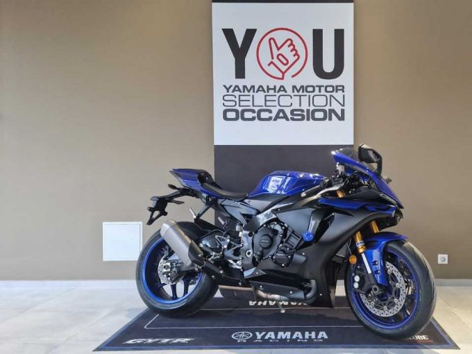 YAMAHA YZF 1000 R1 4