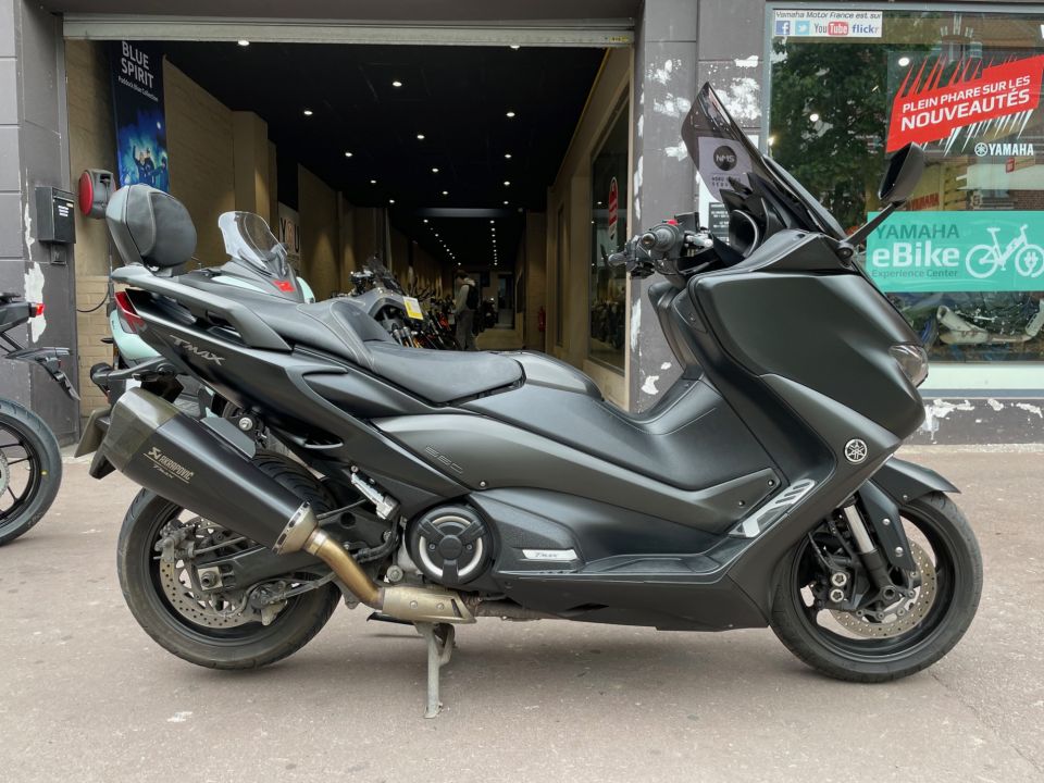 YAMAHA TMAX 560 4