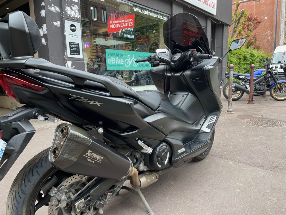 YAMAHA TMAX 560 4