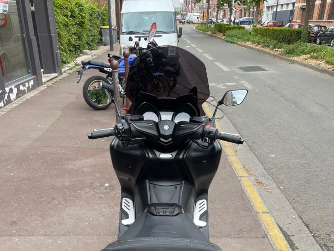 YAMAHA TMAX 560 4
