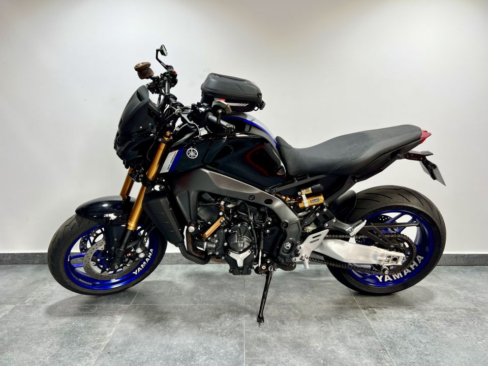 YAMAHA MT-09 SP 4