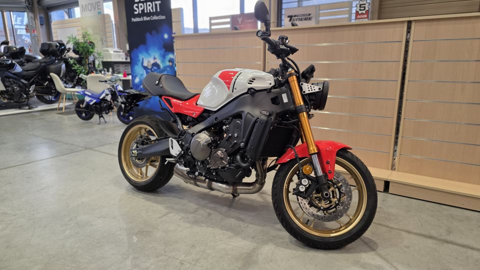 YAMAHA XSR 900 4