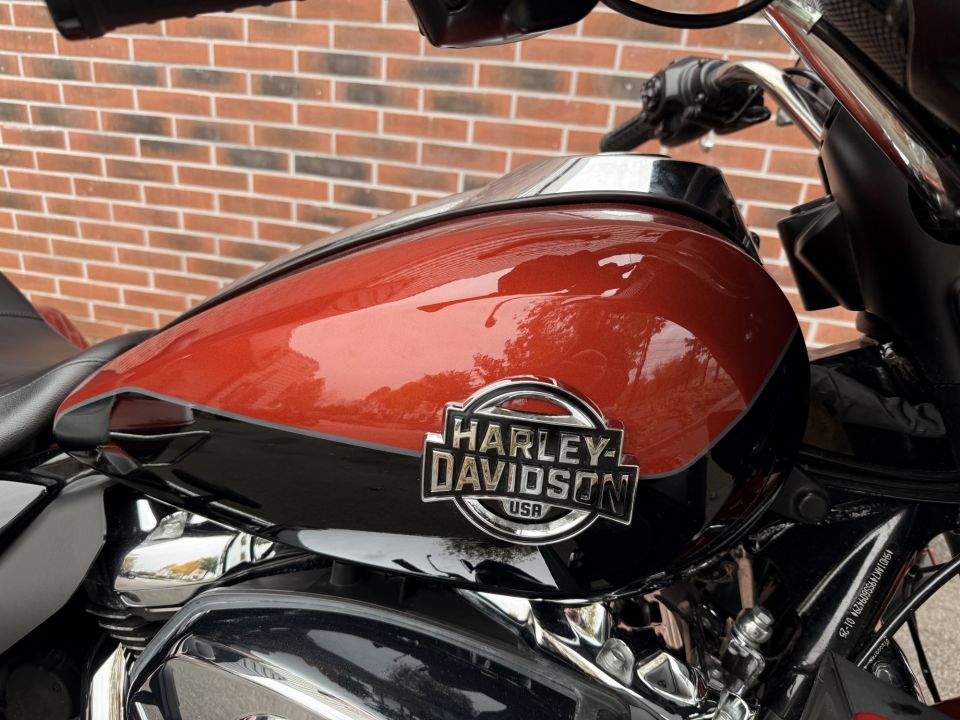 HARLEY-DAVIDSON TOURING STREET GLIDE 1923 ULTRA 4