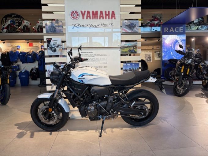YAMAHA DESTOCKAGE XSR 700 35KW HISTORIC WHITE 123€*/MOIS 1800€ DE REMISE !! 4