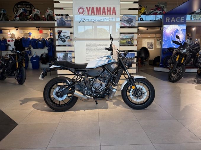 YAMAHA DESTOCKAGE XSR 700 35KW HISTORIC WHITE 123€*/MOIS 1800€ DE REMISE !! 4