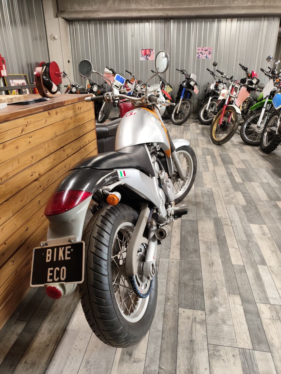 APRILIA MOTO 6.5 Stark 4