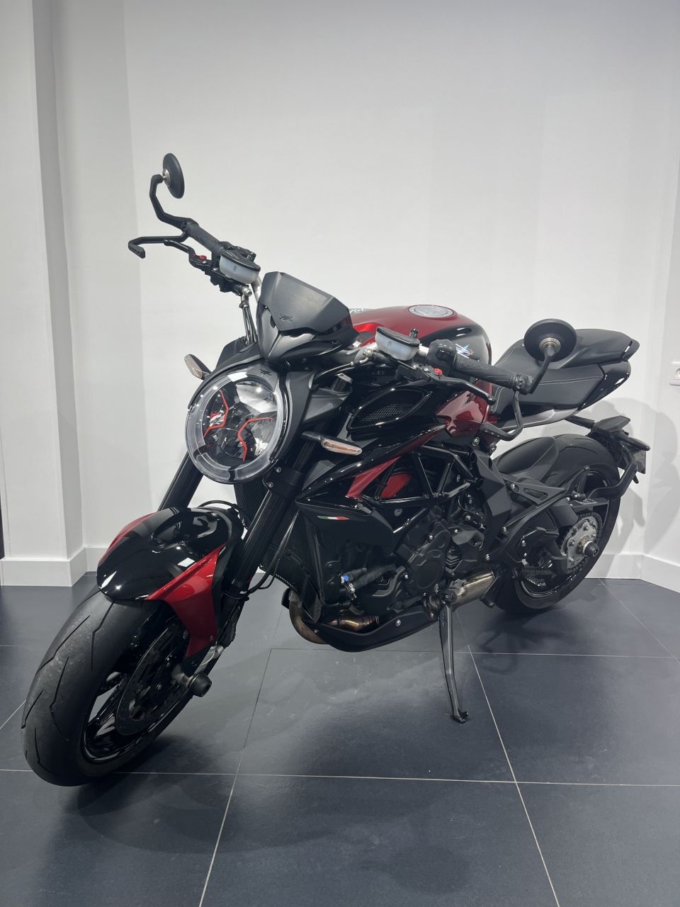 MV AGUSTA BRUTALE 800 RR 4