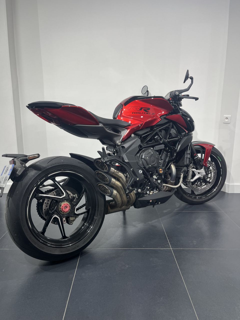 MV AGUSTA BRUTALE 800 RR 4