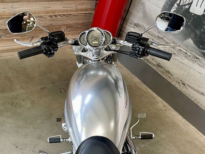 HARLEY-DAVIDSON V-ROD 1130 4