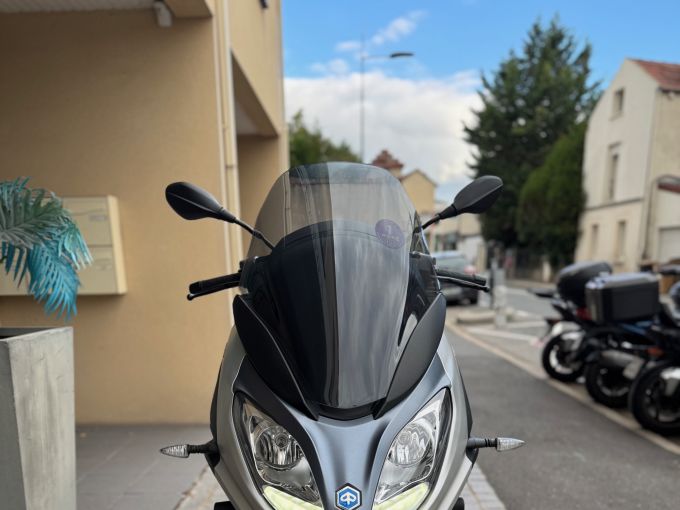PIAGGIO MP3 300 HPE ABS ASR 4