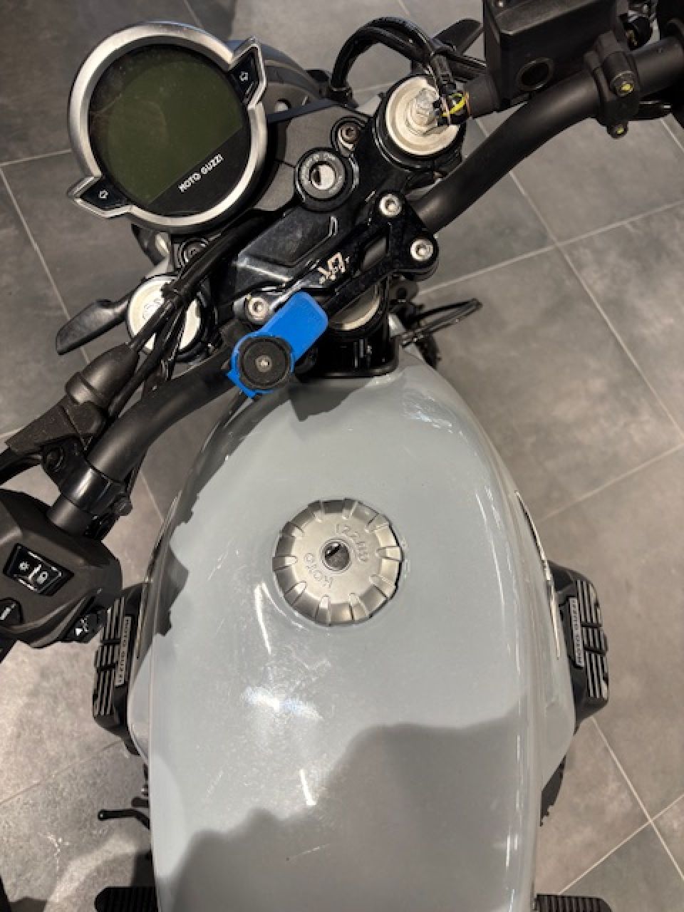 MOTO GUZZI MOTO GUZZI V7 SPORT 4