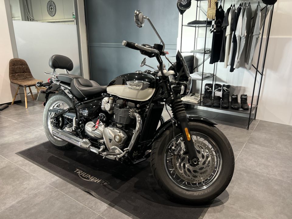 TRIUMPH SPEEDMASTER 1200 4