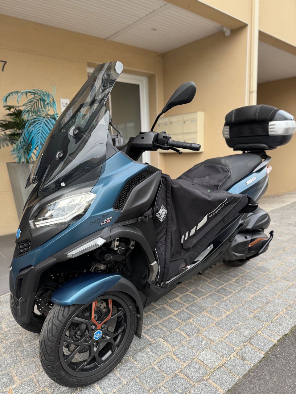 PIAGGIO MP3 530 HPE EXCLUSIVE 4