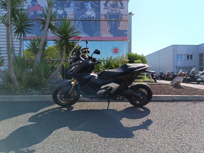 HONDA X-ADV 750 4