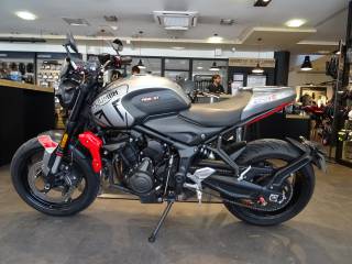TRIUMPH TRIDENT 660 - 2022