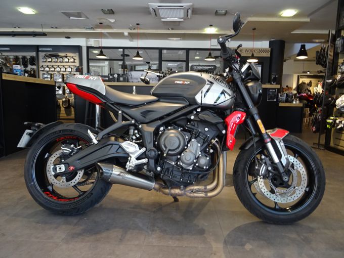 TRIUMPH TRIDENT 660 4