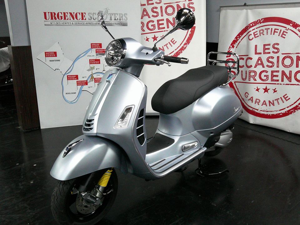 VESPA GTS 300 SUPER 4