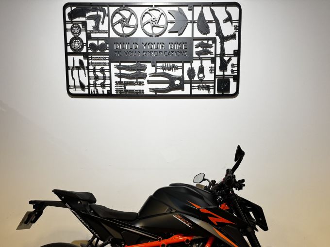KTM 1390 SUPER DUKE R 4