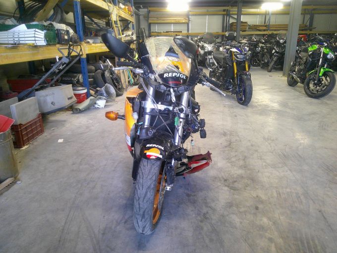 HONDA CBR 1000 R 4