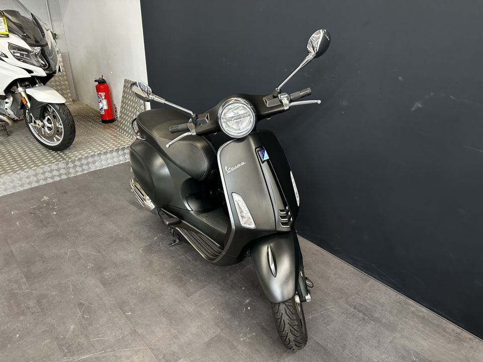 VESPA PRIMAVERA 125 4