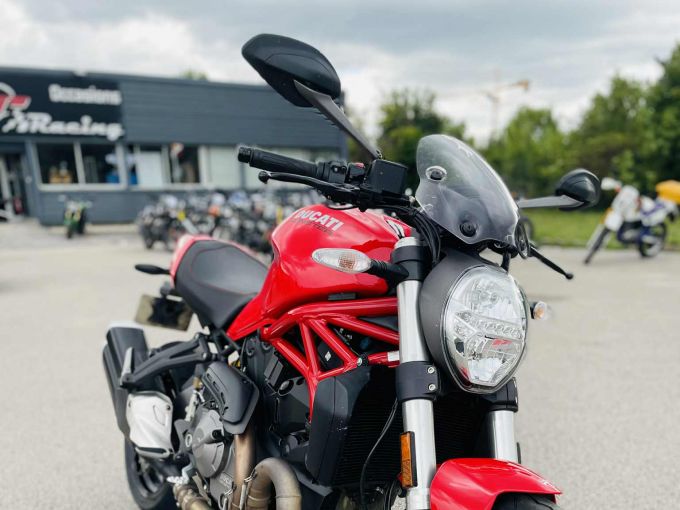 DUCATI MONSTER 821 4