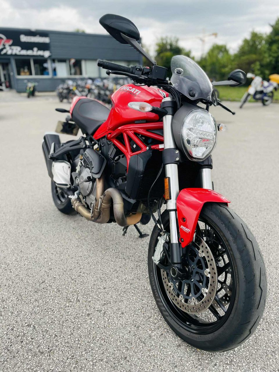 DUCATI MONSTER 821 4