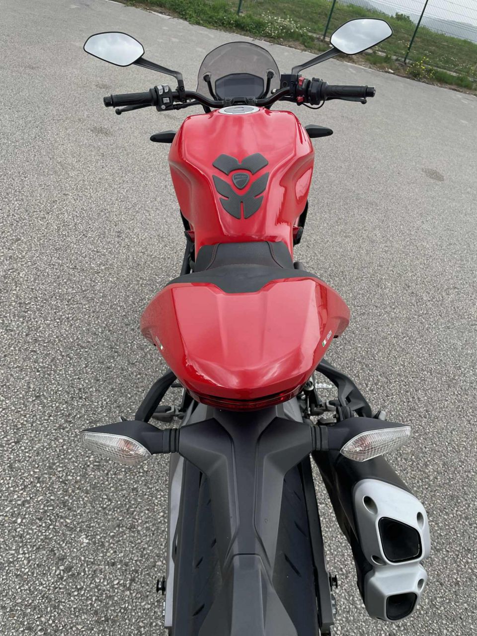 DUCATI MONSTER 821 4