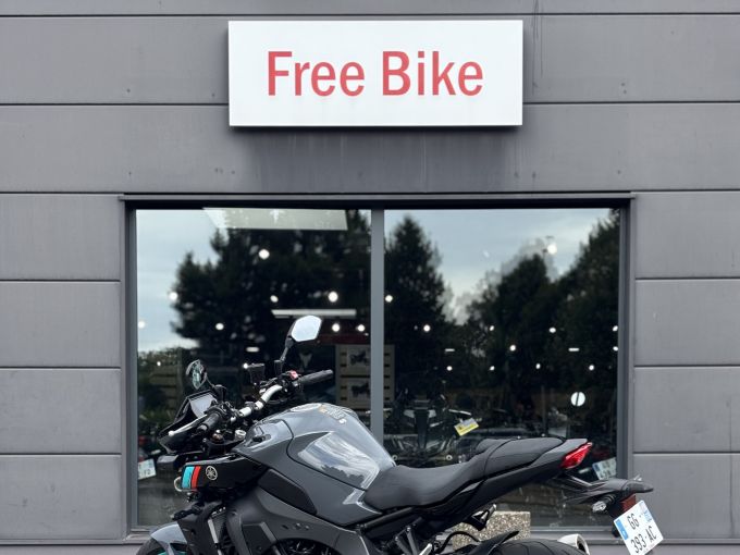 YAMAHA MT-10 4