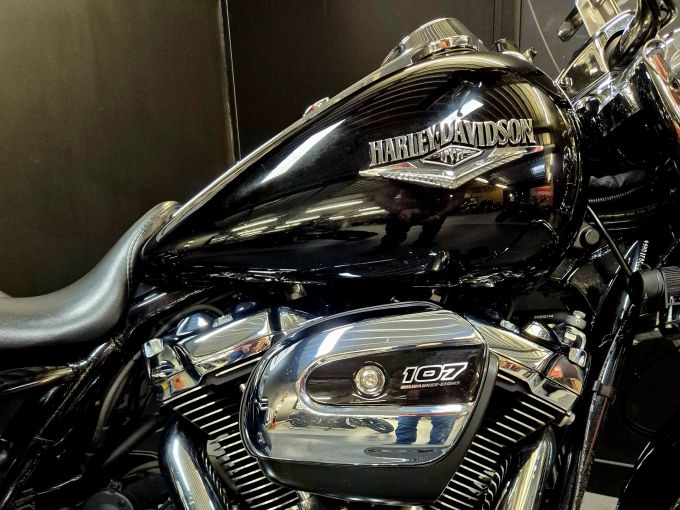 HARLEY-DAVIDSON TOURING ROAD KING 1745 4