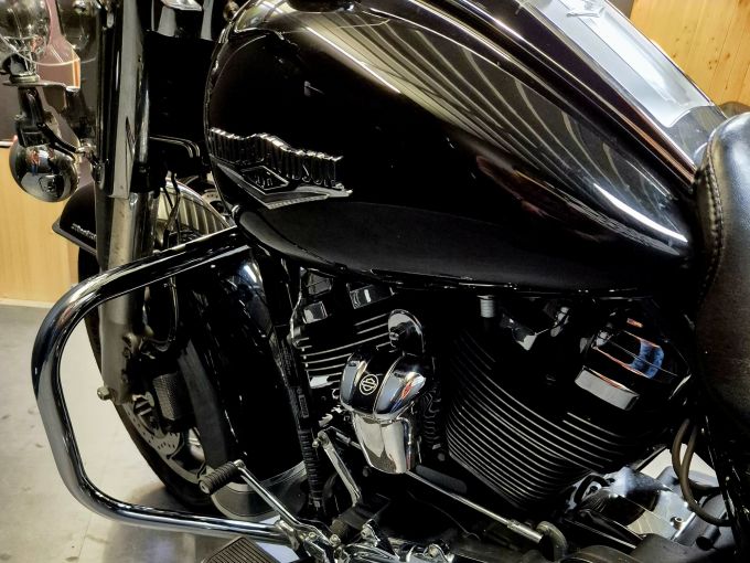 HARLEY-DAVIDSON TOURING ROAD KING 1745 4