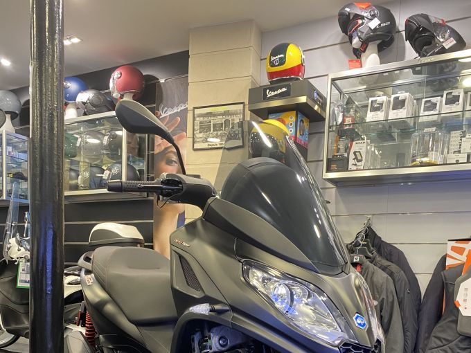 PIAGGIO MP3 300 HPE SPORT E4 4