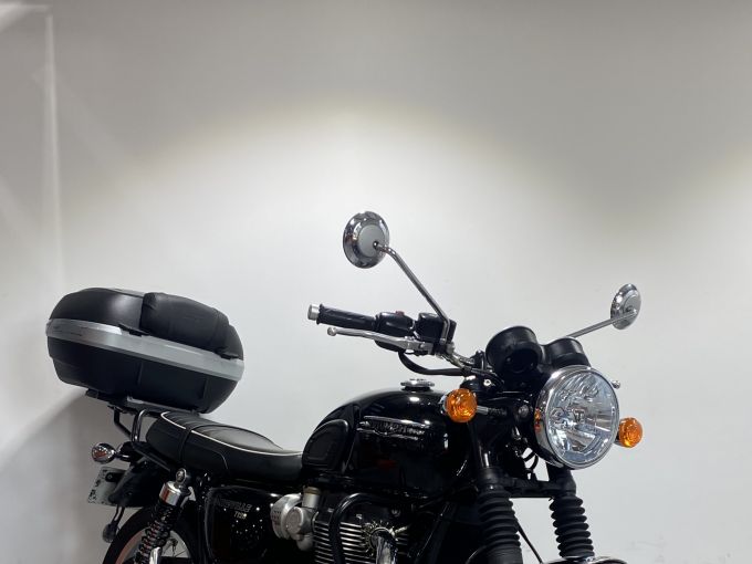 TRIUMPH Bonneville T120 Black 4
