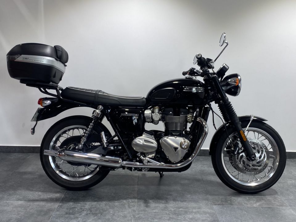 TRIUMPH Bonneville T120 Black 4
