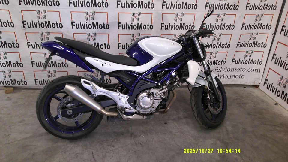 SUZUKI GLADIUS 650 4
