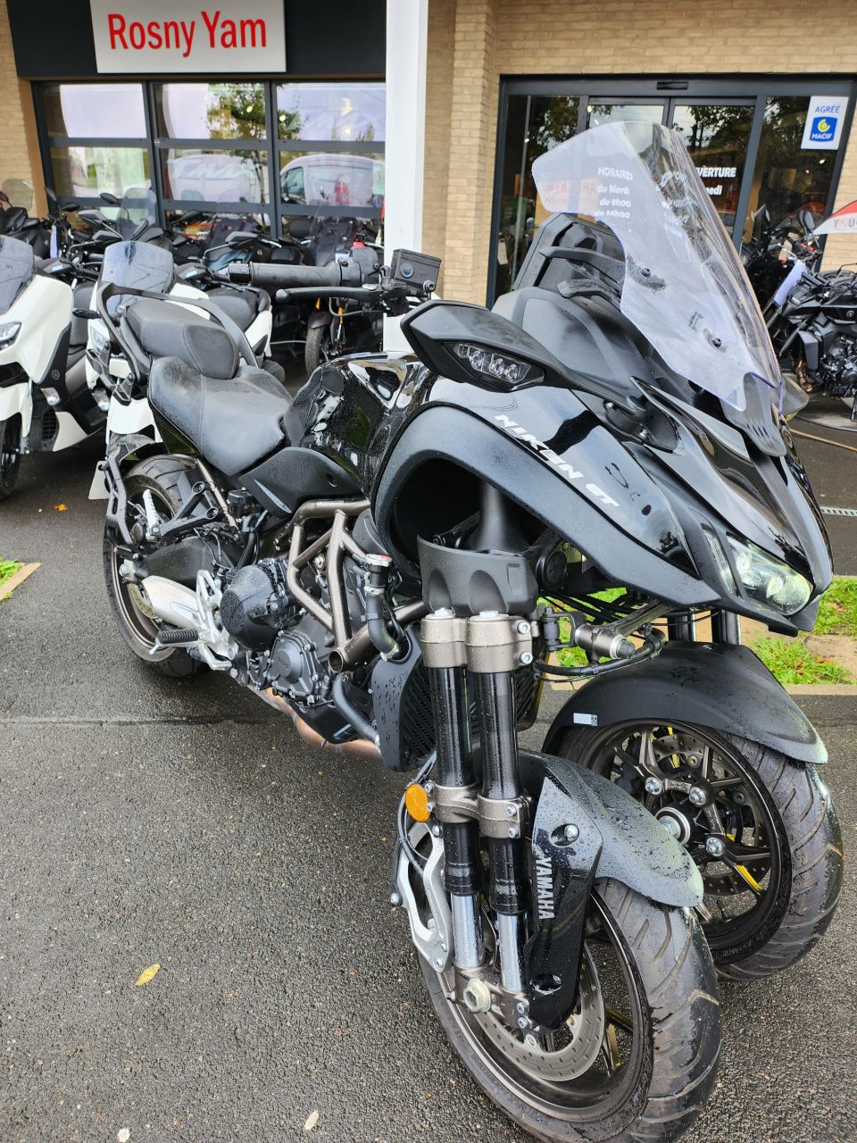 YAMAHA NIKEN 850 GT 4