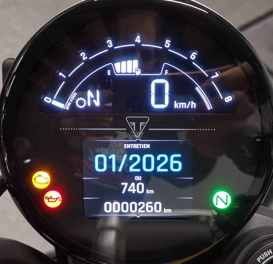 TRIUMPH SPEED TWIN 900 4