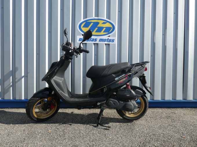 MASH LEGEND R NAKED 4