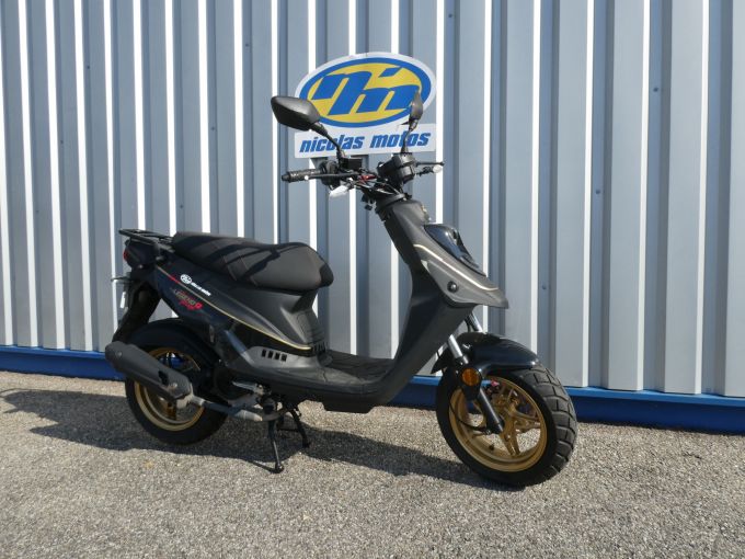 MASH LEGEND R NAKED 4