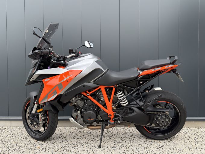KTM KTM 1290 SUPER DUKE GT 2016 4