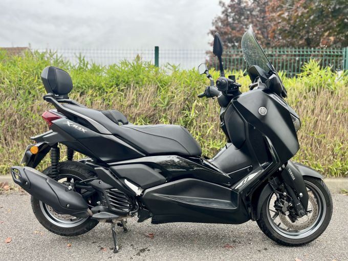YAMAHA XMAX 125 TECH MAX 4