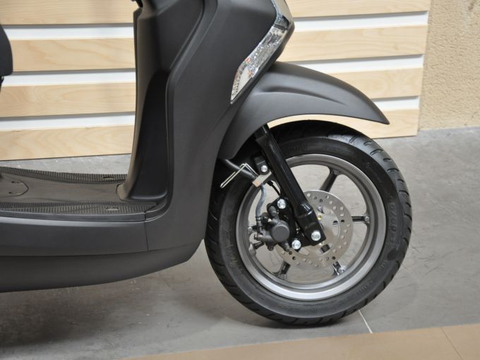 YAMAHA D'ELIGHT 4