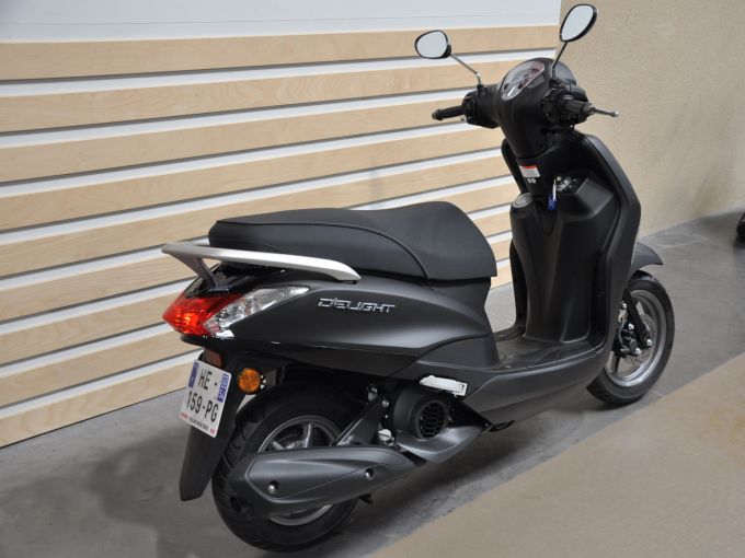 YAMAHA D'ELIGHT 4