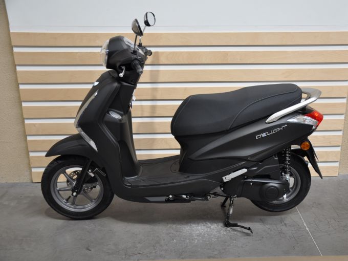 YAMAHA D'ELIGHT 4