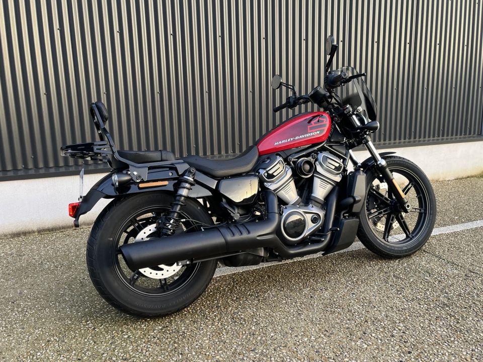HARLEY-DAVIDSON SPORTSTER NIGHTSTER 975 4