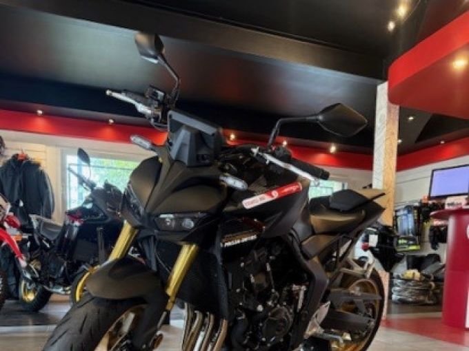 HONDA CB1000 Hornet SP 4